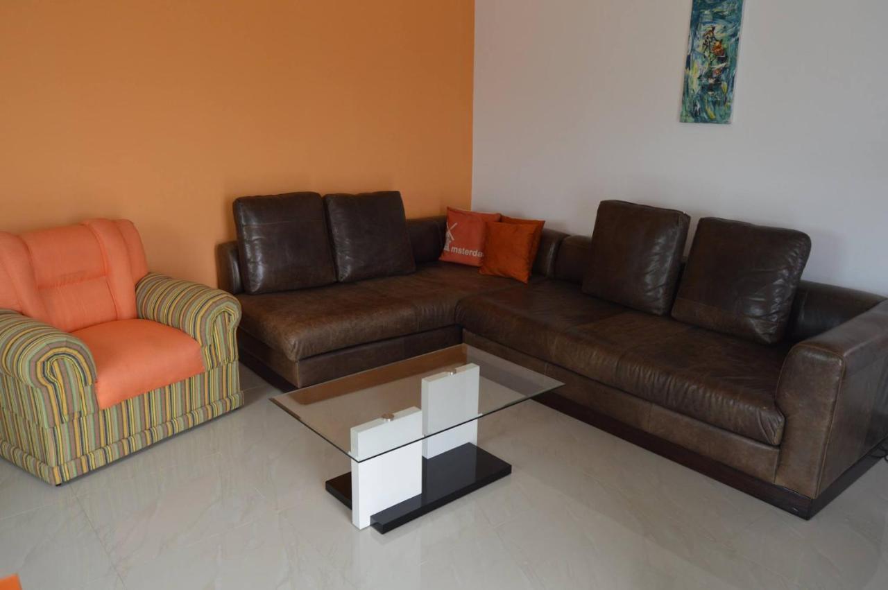 Apartamento T1 Mobiliado Com Wi-Fi Praia Ngoại thất bức ảnh